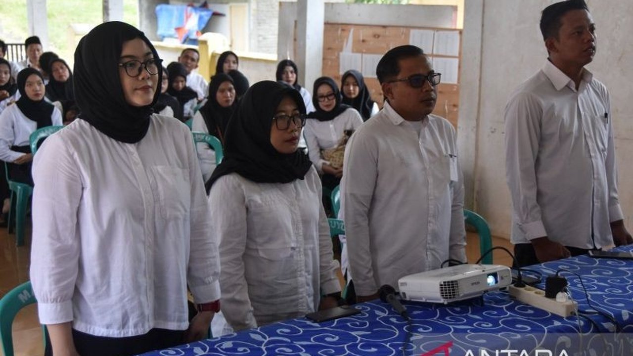 KPU Kabupaten Tasikmalaya telah menetapkan 21.177 petugas PPK, PPS, dan KPPS untuk Pemungutan Suara Ulang (PSU) Pilkada, menyusul putusan Mahkamah Konstitusi.