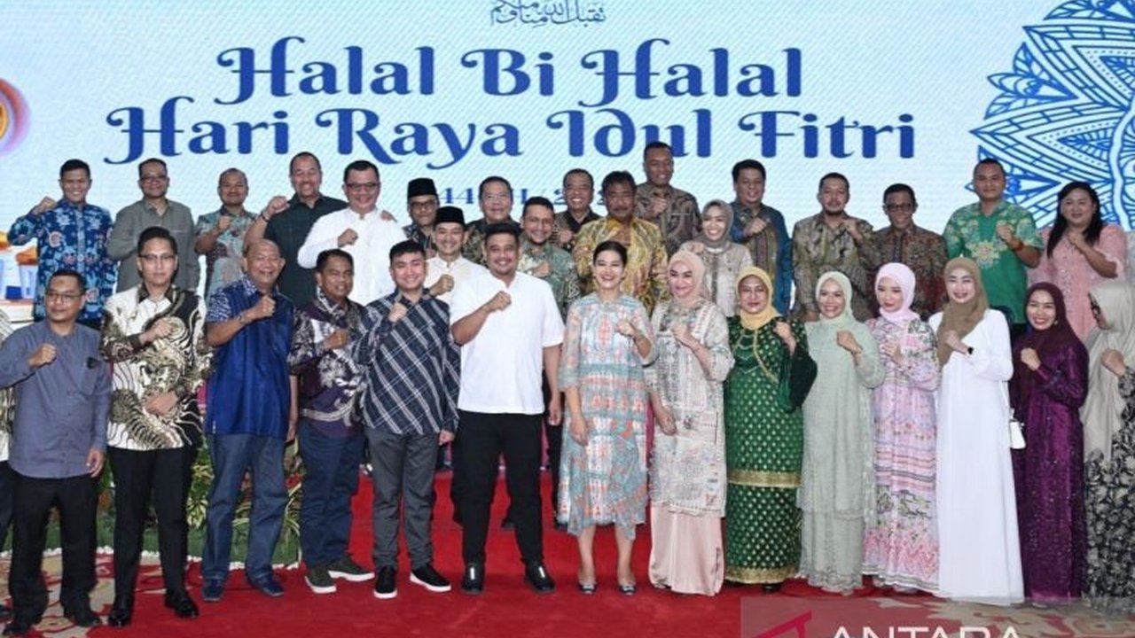 Gubernur Sumut, Bobby Nasution, menggelar halalbihalal Idul Fitri 1444 H bersama seluruh kepala daerah se-Sumut, mempererat silaturahmi dan kolaborasi.