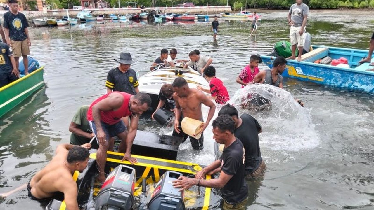 Basarnas Ternate berhasil evakuasi sembilan korban speedboat tenggelam di perairan Mare dan Pulau Moti, Maluku Utara, dalam kondisi selamat berkat bantuan warga dan nelayan setempat.