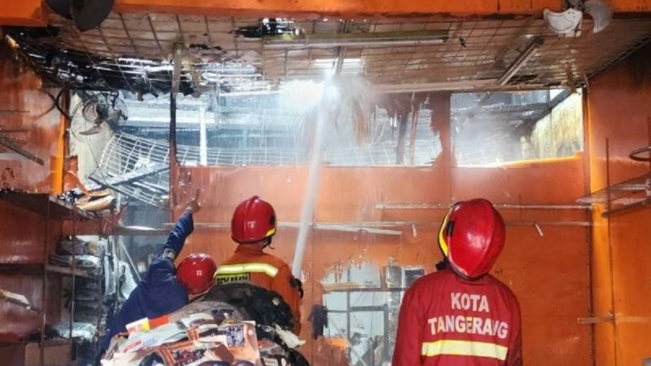 BPBD Kota Tangerang mengimbau warga untuk mencabut semua colokan listrik dan melakukan beberapa langkah antisipasi lainnya guna mencegah kebakaran saat mudik Lebaran.