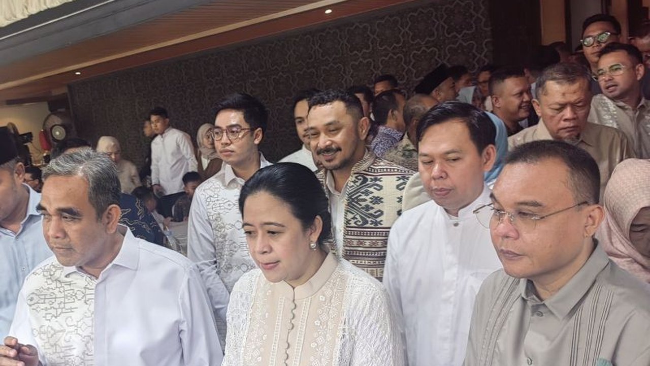 Ketua DPR RI Puan Maharani dan Wakil Ketua DPR RI Sufmi Dasco Ahmad beserta sejumlah menteri Kabinet Merah Putih menghadiri acara “open house” Lebaran Ketua MPR RI Ahmad Muzani.