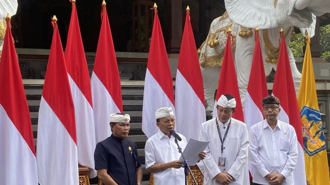 Pemprov Bali menerapkan jadwal kunjungan umat Hindu ke Pura Besakih selama upacara Ida Bhatara Turun Kabeh untuk mencegah kepadatan dan kemacetan.