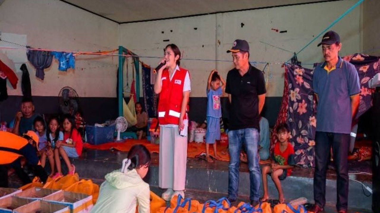 PMI Morowali Utara Salurkan Bantuan untuk Korban Banjir di Petasia Timur