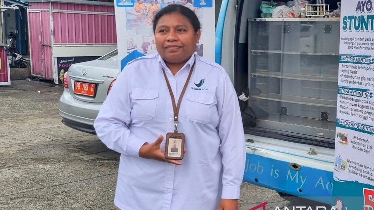 BPOM Manokwari Beri Sertifikat Keamanan Pangan untuk Dua Penyedia MBG