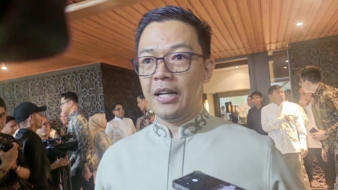 Pemerintah Indonesia bergerak cepat mengirimkan bantuan kemanusiaan untuk korban gempa bumi dahsyat di Myanmar; tim telah diterjunkan sejak Senin, dan bantuan logistik besar akan dikirim Kamis.