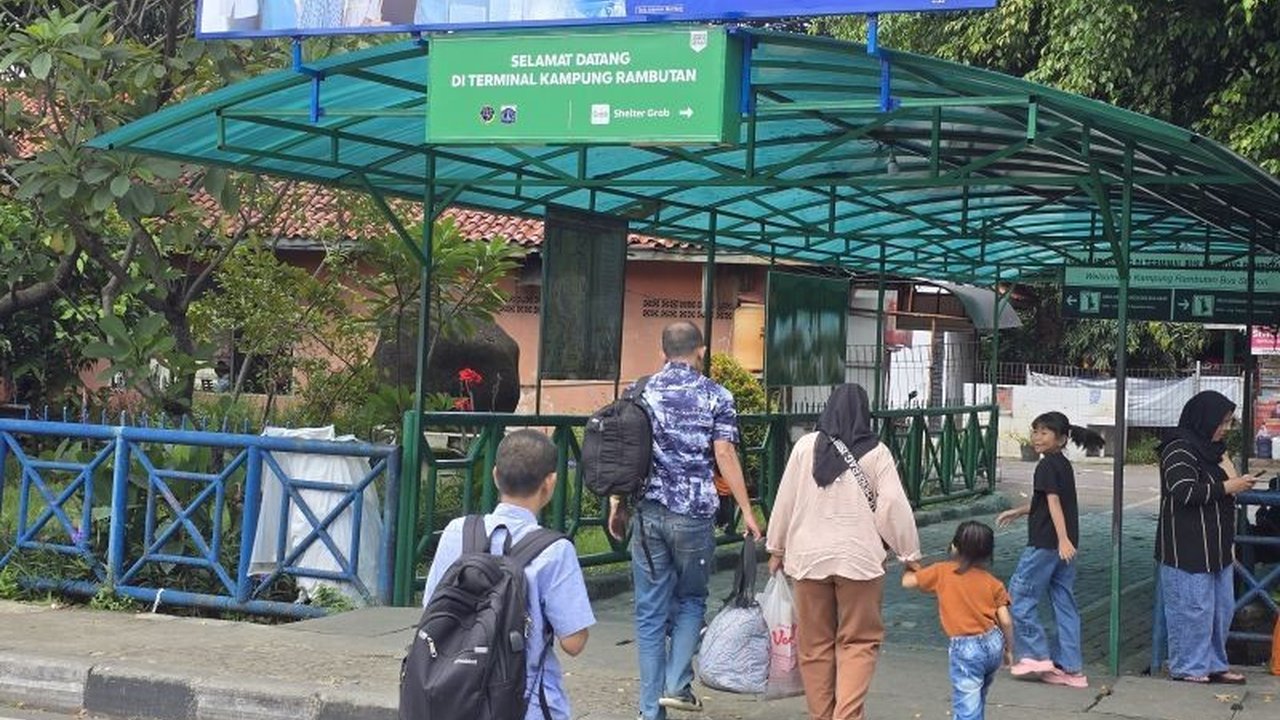 Ribuan Pemudik Padati Terminal Kampung Rambutan di Arus Balik Lebaran