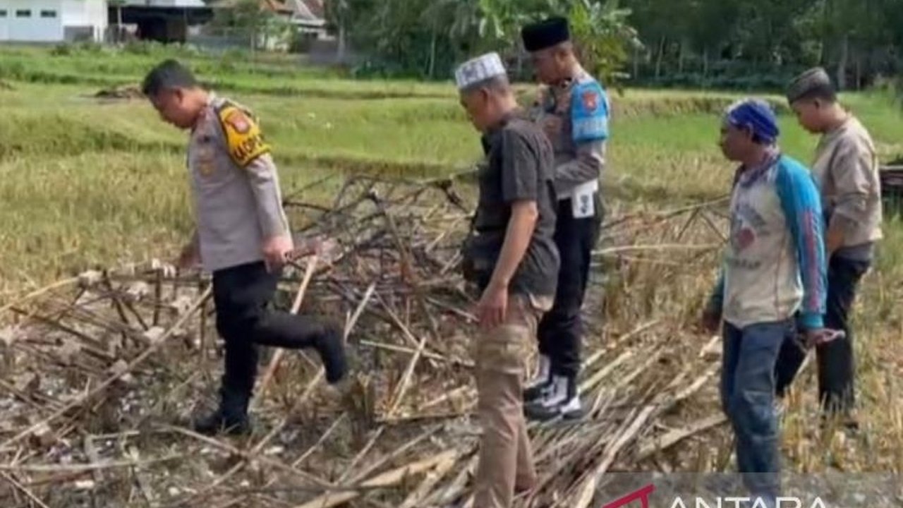 Polres Pamekasan mengusut kasus pesta petasan yang menewaskan seorang remaja di Desa Pangoraian, Kecamatan Proppo, pada 31 Maret 2025, saat Hari Raya Idul Fitri 1446 H.