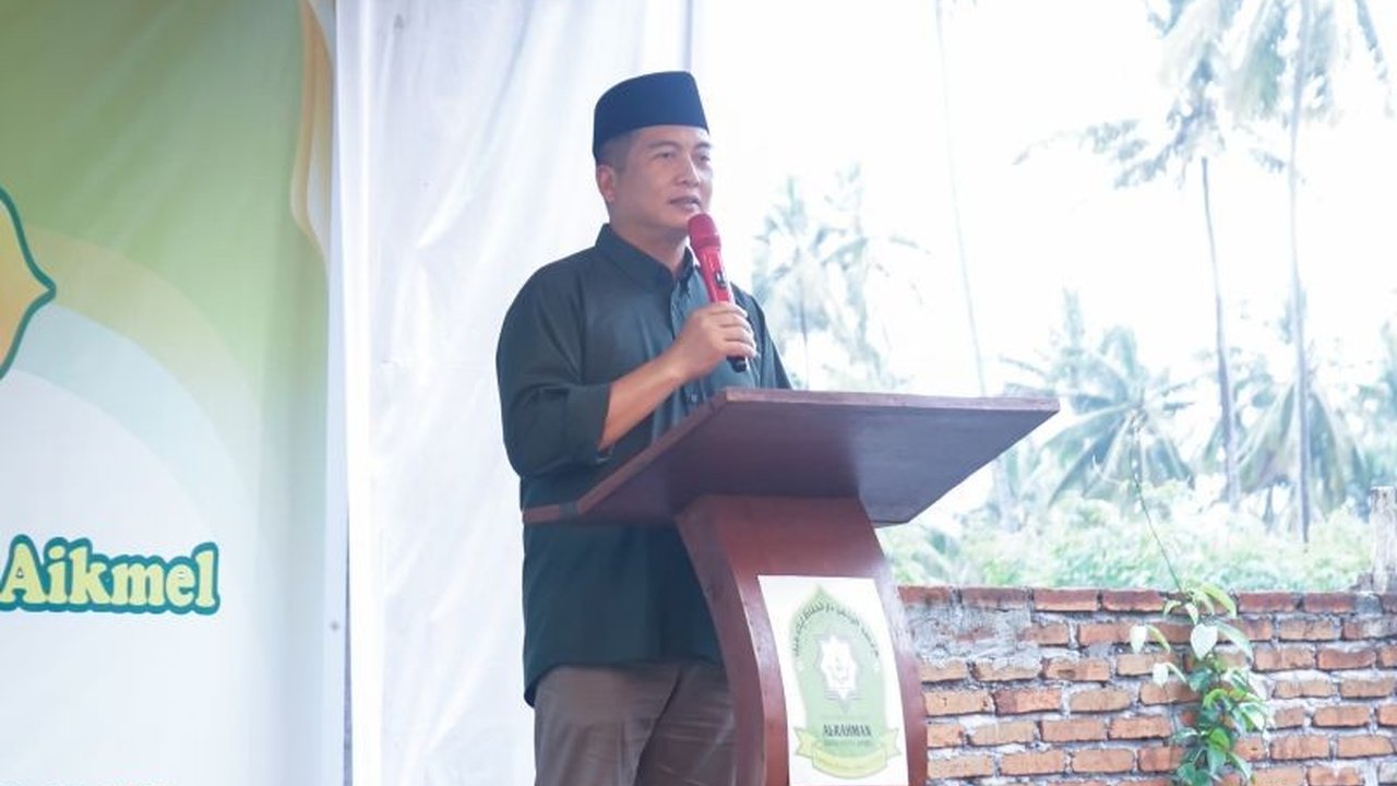 Gubernur NTB, Lalu Muhamad Iqbal, mendorong lulusan madrasah kejuruan (SMK) NTB untuk mengisi peluang kerja di luar negeri, khususnya Jepang dan Korea Selatan yang kekurangan tenaga kerja produktif.