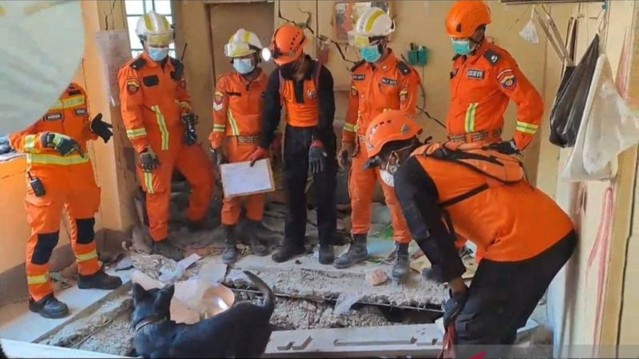 Gempa bumi berkekuatan 7,7 magnitudo di Myanmar telah merenggut lebih dari 2.800 nyawa dan melukai ribuan lainnya, memperparah krisis kemanusiaan di tengah konflik bersenjata.