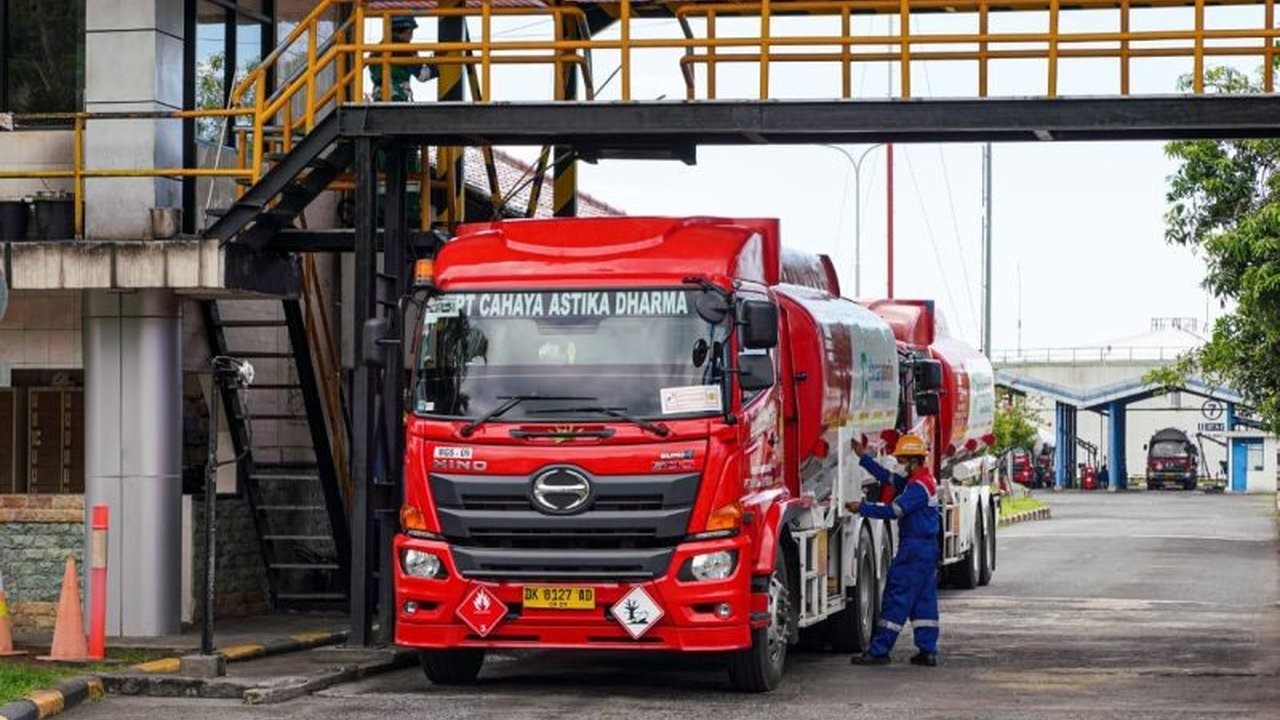 Pemerintah Provinsi Bengkulu mengambil langkah cepat mencegah pembelian BBM secara panik menyusul pendangkalan di Pelabuhan Pulau Baai yang mengganggu distribusi BBM, dengan menerbitkan surat edaran dan berkoordinasi dengan Pertamina.