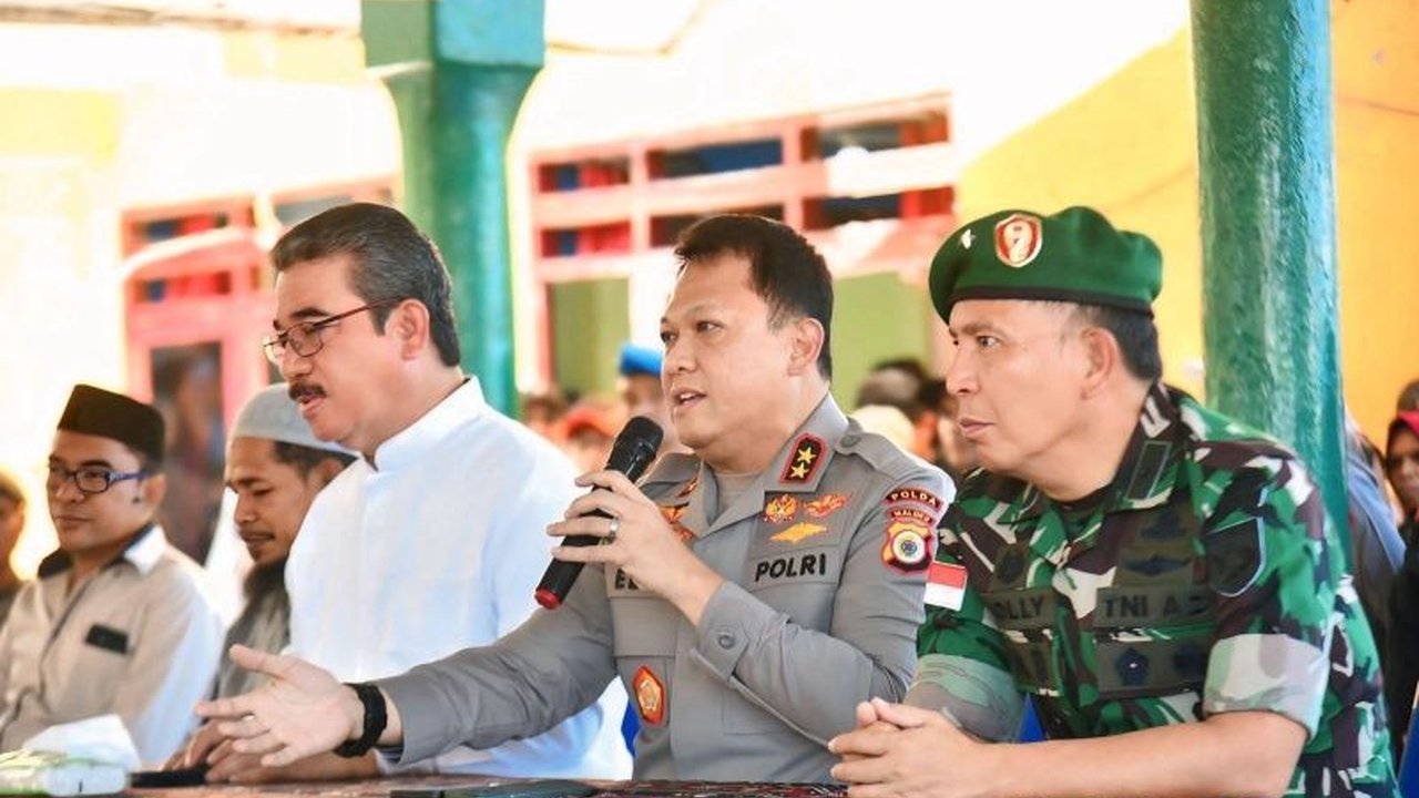 Kapolda Maluku memastikan keamanan di Tulehu dan Tial pascakonflik antarpemuda di Desa Tial, dengan rencana pendirian pos pengamanan dan tindakan tegas terhadap pelaku.