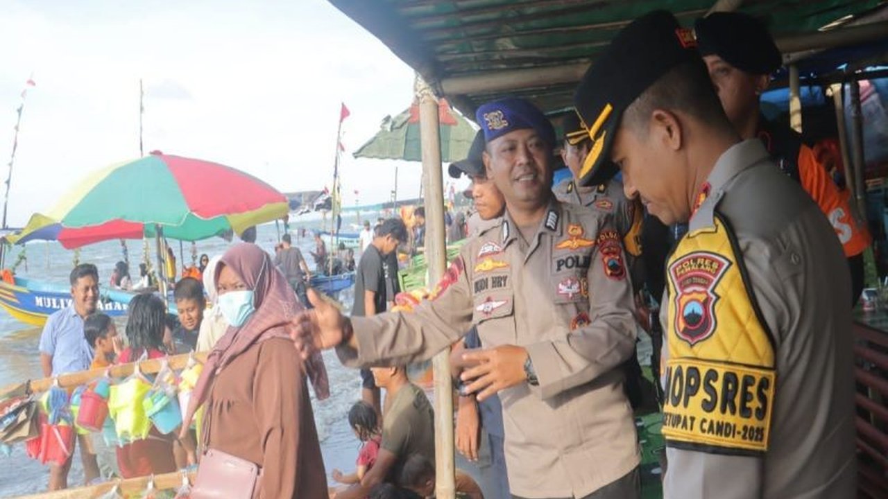 Polres Pemalang meningkatkan pengawasan di objek wisata selama libur Lebaran 2025 untuk memastikan keamanan dan kenyamanan pengunjung, termasuk imbauan keselamatan bagi wisatawan dan pengelola wisata.