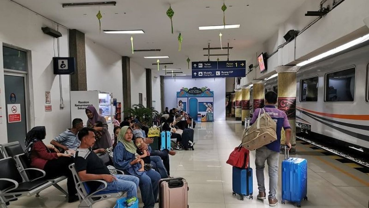 PT KAI Divre I Sumut menambah 640 tempat duduk kelas bisnis KA Sribilah Utama untuk arus balik Lebaran 2025 guna meningkatkan layanan penumpang.