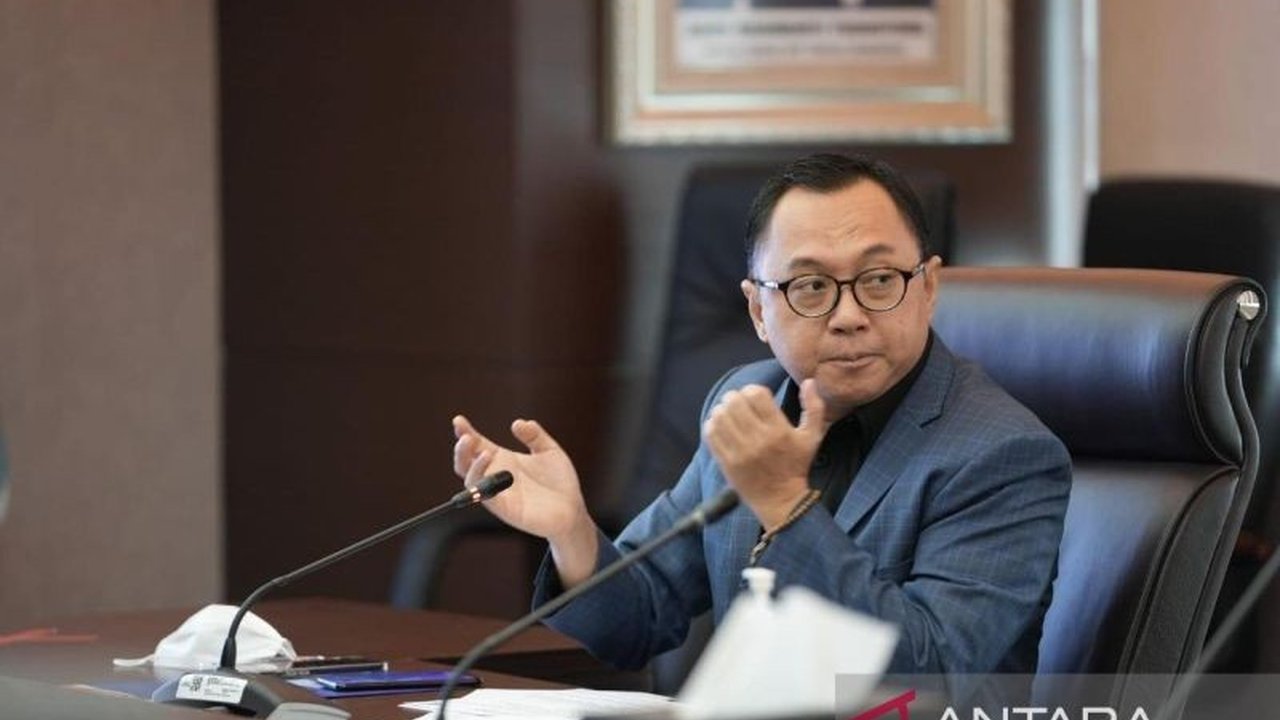 Anggota DPR Marwan Cik Asan mendorong pemerintah segera menyiapkan langkah antisipasi dampak kebijakan tarif impor baru Amerika Serikat yang berpotensi menurunkan daya saing produk ekspor Indonesia.