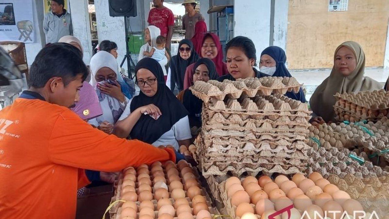 Penurunan harga kebutuhan pokok terjadi di Kabupaten Sigi, Sulawesi Tengah pasca libur Lebaran 2025, terutama pada harga daging sapi yang kini mencapai Rp125 ribu per kilogram.