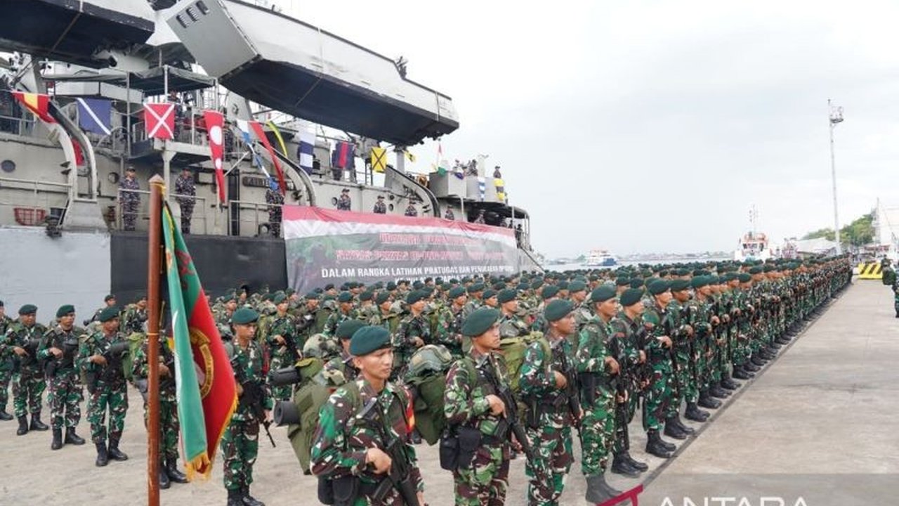 Sebanyak 450 prajurit Yonif 644/Walet Sakti diberangkatkan untuk menjaga perbatasan Indonesia-Papua Nugini (PNG) setelah menjalani latihan intensif di Batujajar, Jawa Barat.