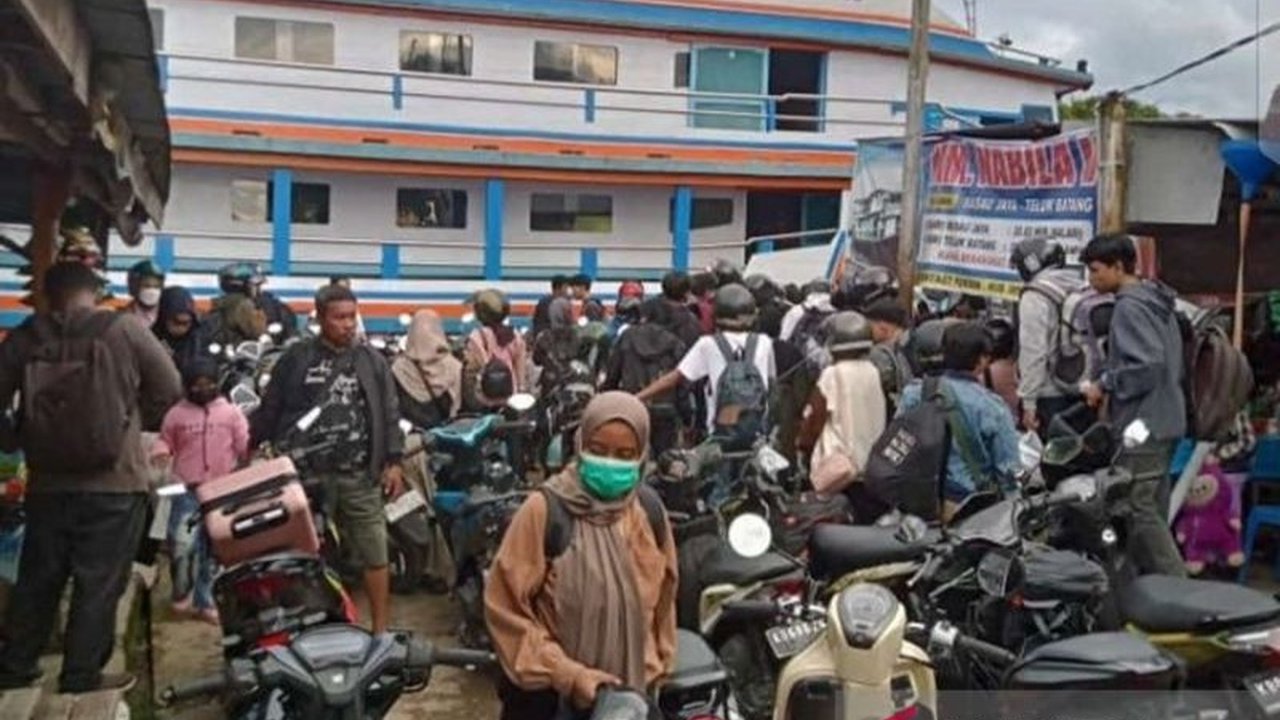 Bupati Kubu Raya, Sujiwo, memastikan kelancaran arus balik Lebaran 2023, khususnya di jalur transportasi air dan darat, dengan prioritas utama pada keselamatan pemudik.