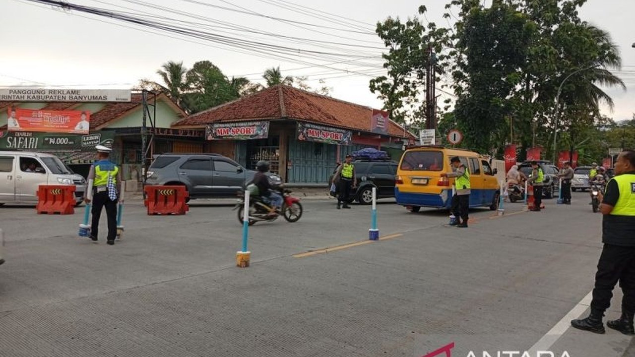 Peningkatan arus balik dari Yogyakarta menuju Jakarta via jalur selatan Jawa Tengah mulai terlihat, polisi Banyumas siaga atur lalu lintas.