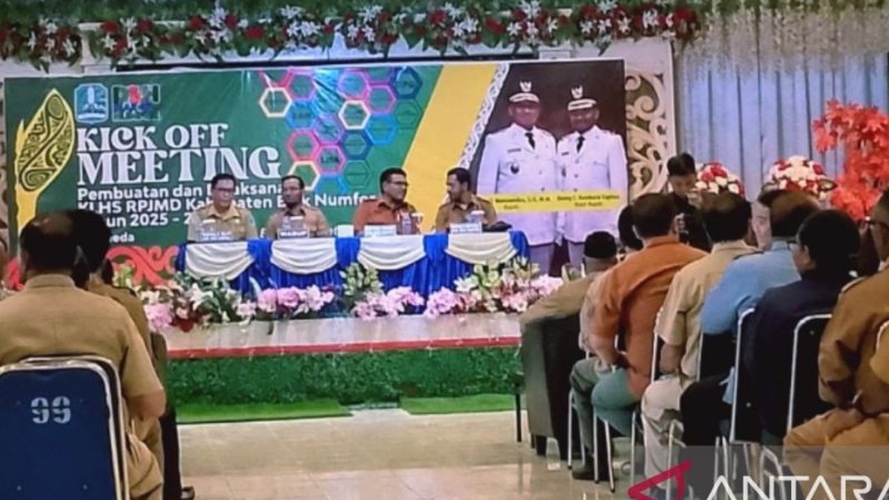 Dinas Lingkungan Hidup Biak Numfor mengajak warga untuk mengurangi dampak lingkungan dengan menerapkan prinsip 3R (Reduce, Reuse, Recycle) dalam pengelolaan sampah rumah tangga.