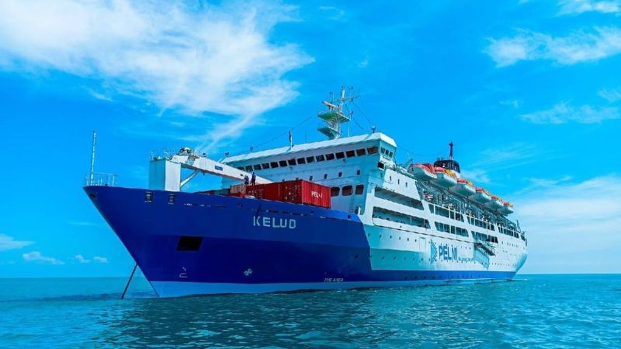 PT Pelni Cabang Medan mencatat penjualan tiket arus balik Lebaran 2025 telah mencapai 90 persen, setara dengan 3.100 penumpang, dengan lonjakan penumpang di Pelabuhan Belawan.