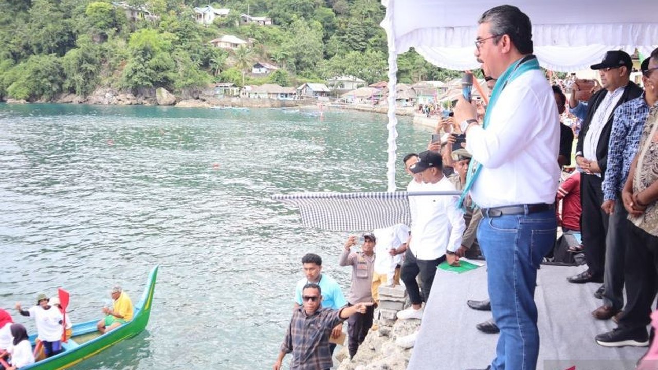 Gubernur Maluku, Hendrik Lewerissa, melihat Festival Hadrat Tapur dan Sai Pahari di Maluku Tengah sebagai potensi wisata budaya yang dapat menarik wisatawan domestik dan mancanegara, sekaligus memperkuat silaturahmi antar masyarakat.