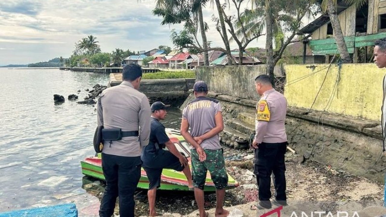 Polresta Ambon menangani kasus tabrakan dua speedboat di perairan Negeri Pelauw, Haruku, yang mengakibatkan tiga orang mengalami luka-luka.