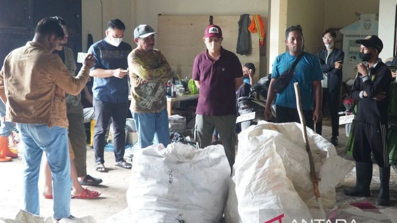 Pemerintah Kota Banjarmasin meningkatkan penanganan darurat sampah pasca libur Lebaran Idul Fitri 2025, dengan fokus pada peningkatan kapasitas pengolahan dan pemanfaatan sampah serta peran aktif masyarakat.