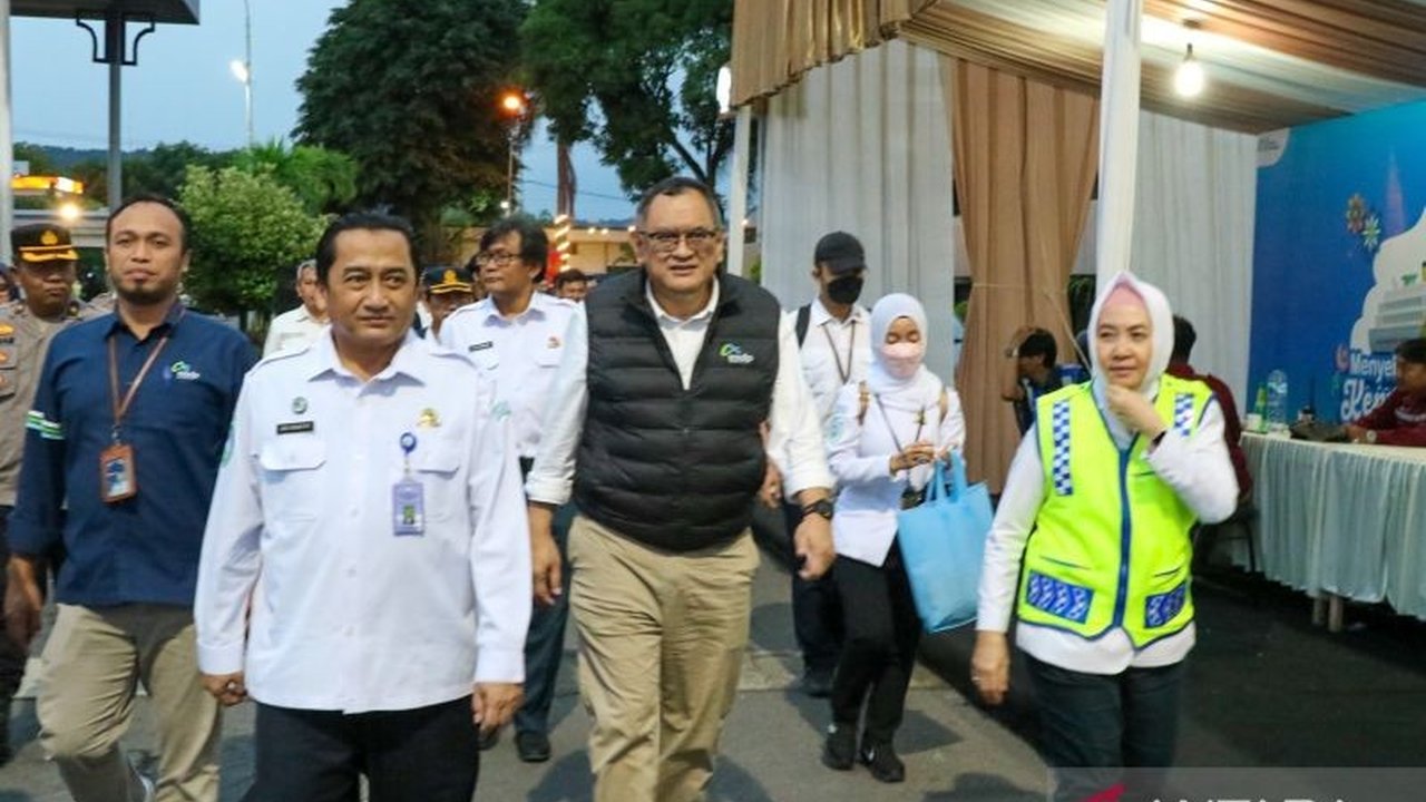 ASDP dan BMKG berkolaborasi untuk memastikan kelancaran arus balik Lebaran 2025 di Banyuwangi, dengan langkah strategis mengantisipasi cuaca buruk dan kepadatan penumpang.