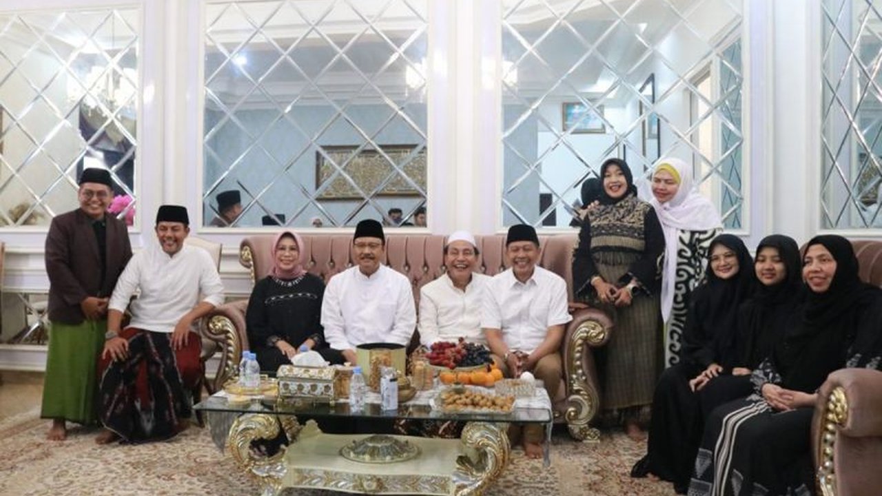 Menteri Sosial Saifullah Yusuf memaparkan Program Sekolah Rakyat di Probolinggo sebagai proyek percontohan untuk membantu warga miskin melalui pendidikan gratis hingga SMA.