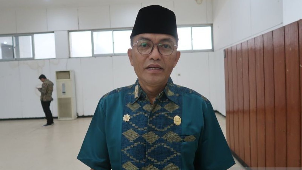 NTB menyiapkan peta jalan pariwisata berkelanjutan untuk meningkatkan kualitas destinasi dan bersaing dengan Bali, dengan fokus pada peningkatan kualitas layanan dan pengembangan kawasan terintegrasi.