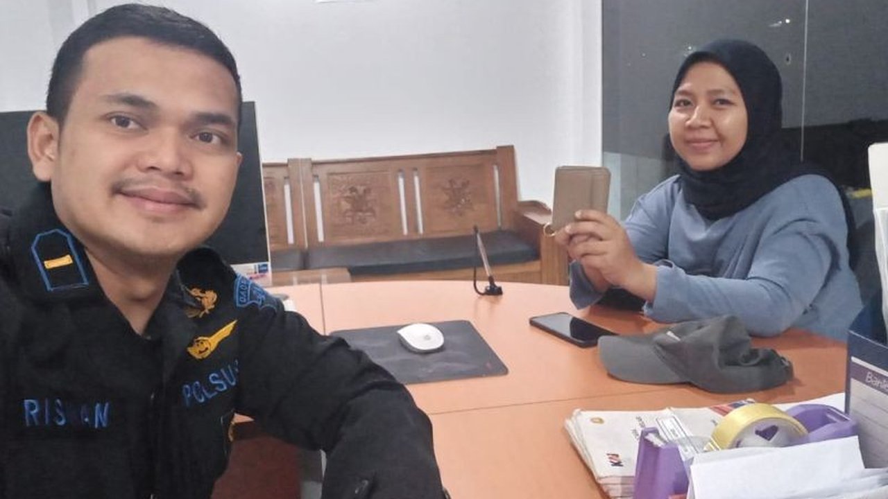 Kehilangan dompet di kereta api?  Kisah Riana, penumpang KA Pangandaran yang dompetnya terbawa hingga Banjar, Jawa Barat, dan berhasil dikembalikan oleh petugas KAI Daop 2 Bandung.