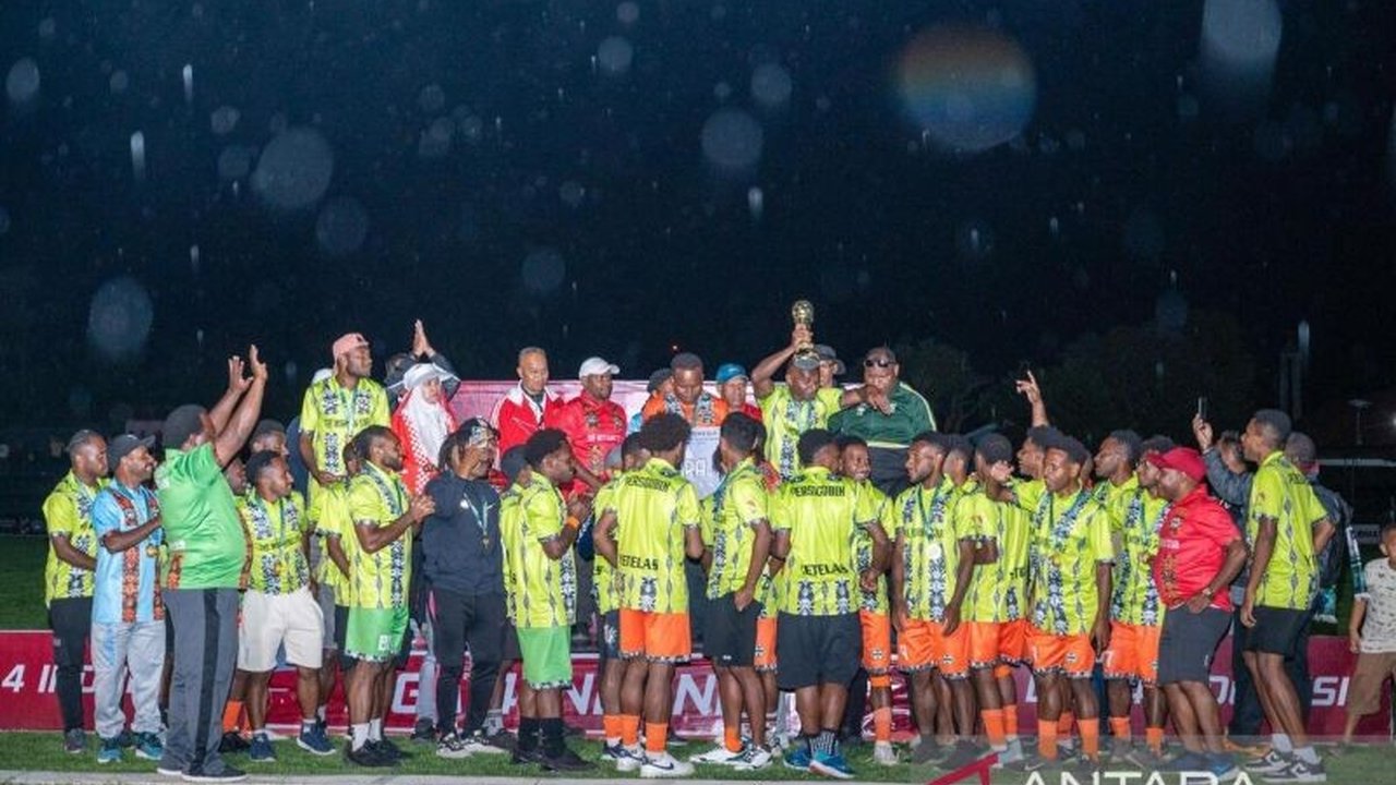 Pemerintah Provinsi Papua Pegunungan memberikan apresiasi tinggi kepada Asprov PSSI Papua Pegunungan atas suksesnya penyelenggaraan Liga Empat Zona Papua Pegunungan di Stadion Pendidikan Wamena.