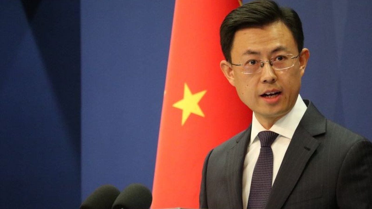 China mengecam keras kebijakan tarif baru Presiden AS Donald Trump, menyebutnya sebagai kekeliruan yang merusak sistem perdagangan multilateral dan merugikan semua negara.