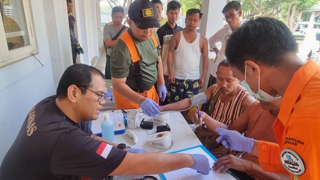 Indonesia mengirimkan bantuan kemanusiaan senilai Rp22,6 miliar untuk korban gempa bumi di Myanmar, termasuk logistik, tim medis, dan evakuasi WNI.