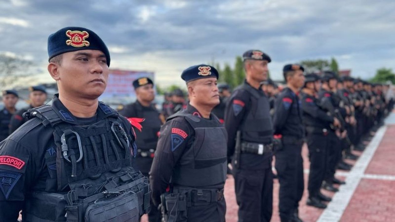 Polda Sulteng kerahkan 200 personel Brimob untuk mengamankan Pemilihan Suara Ulang (PSU) di dua kecamatan di Banggai, Sulawesi Tengah, guna mencegah gangguan dan memastikan proses pemilihan berjalan lancar.