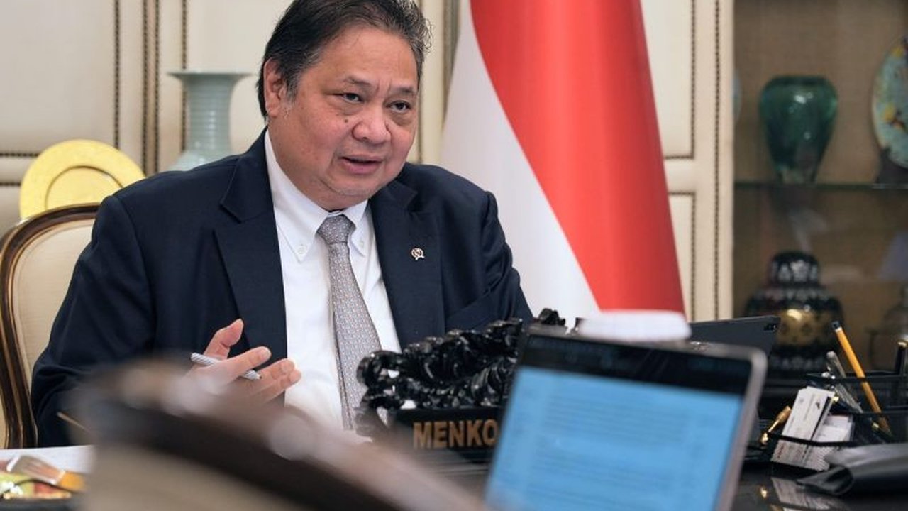 Menko Airlangga Hartarto tegaskan penguatan hubungan diplomatik Indonesia-AS di era Trump, fokus pada kerja sama ekonomi, stabilitas kawasan, dan keamanan, serta dorongan kerja sama ekonomi bersih.