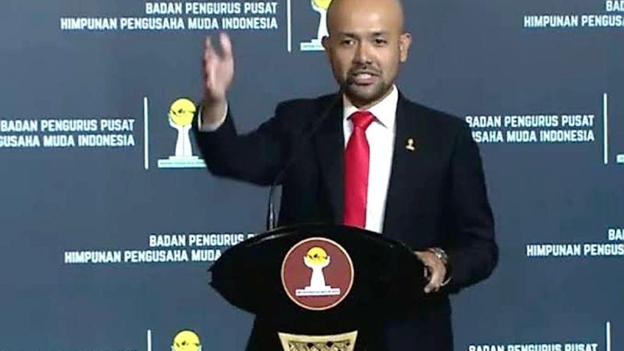 Penurunan peredaran uang di masyarakat menjadi sinyal peringatan bagi pemerintah, pertumbuhan ekonomi 8 persen terancam jika tak segera diatasi, ungkap HIPMI.