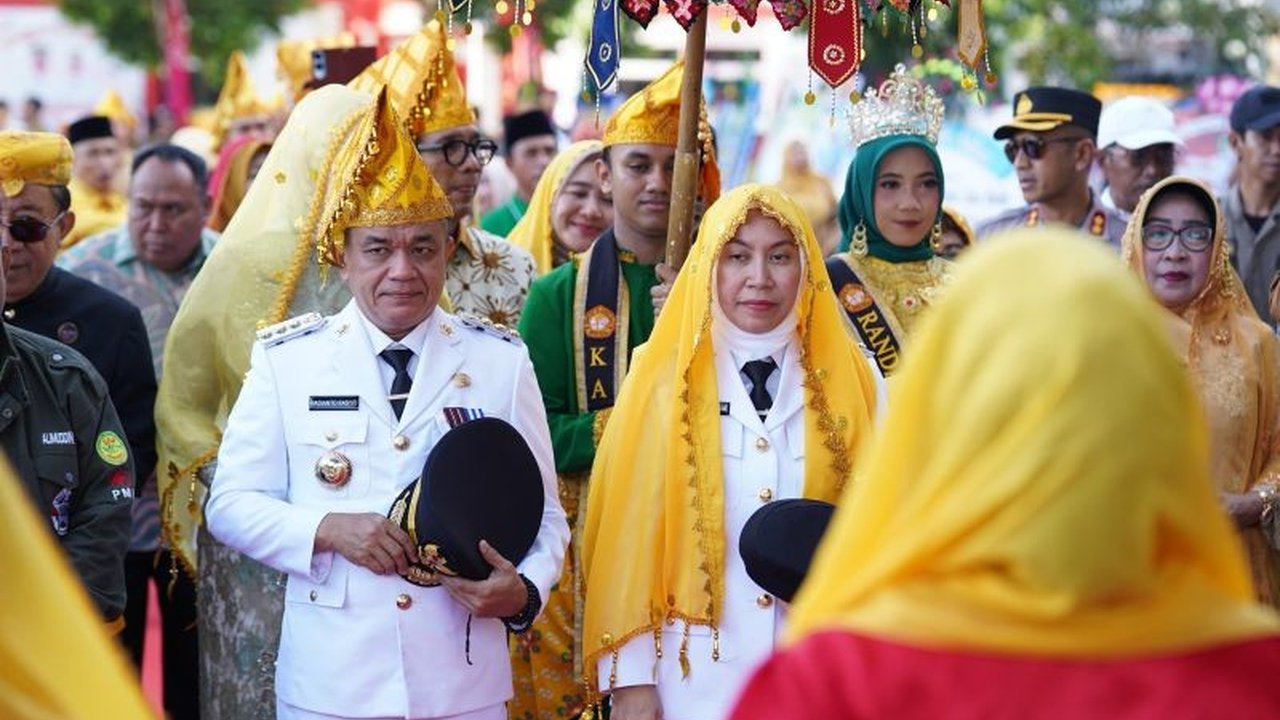 Wali Kota Palu, Hadianto Rasyid, menekankan pentingnya kerja sama masyarakat dalam keberlanjutan kepemimpinannya dan pembangunan Kota Palu,  terutama dalam menghadapi tantangan efisiensi anggaran dan perubahan kebijakan pemerintah pusat.