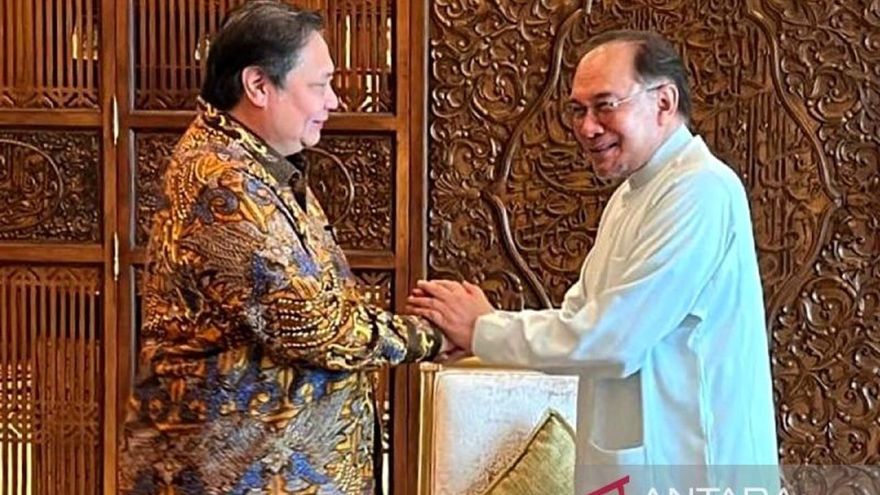 Indonesia dan Malaysia berkoordinasi menghadapi kebijakan tarif AS, harga emas Antam turun, dan Kemenhub mengimbau kepatuhan aturan penerbangan balon udara.