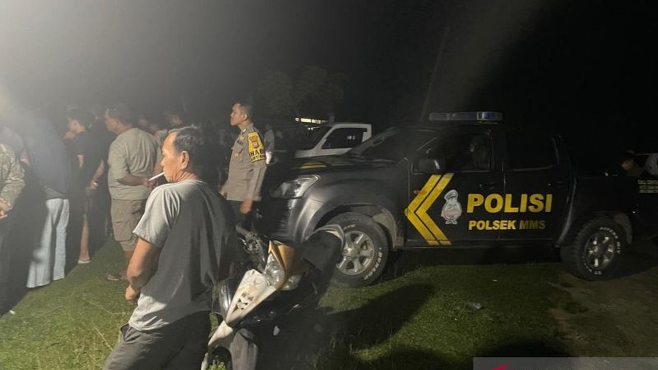 Seorang warga Desa Pulau Makmur, Mukomuko, Bengkulu, bernama Rama Yani dilaporkan hilang setelah sepeda motor, helm, dan handphonenya ditemukan di pinggir Sungai Muar; polisi dan warga tengah melakukan pencarian.