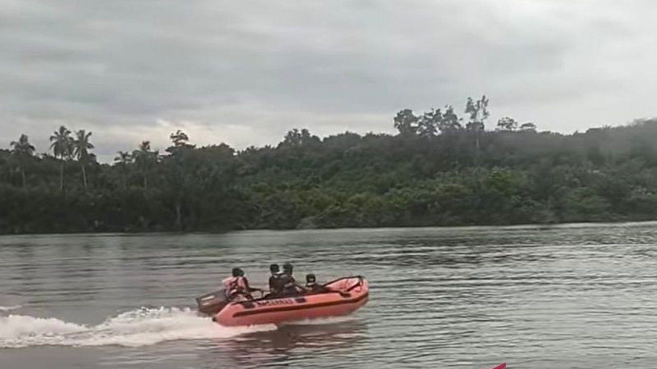 Tim Gabungan Cari Warga Mukomuko Hilang di Sungai Muar