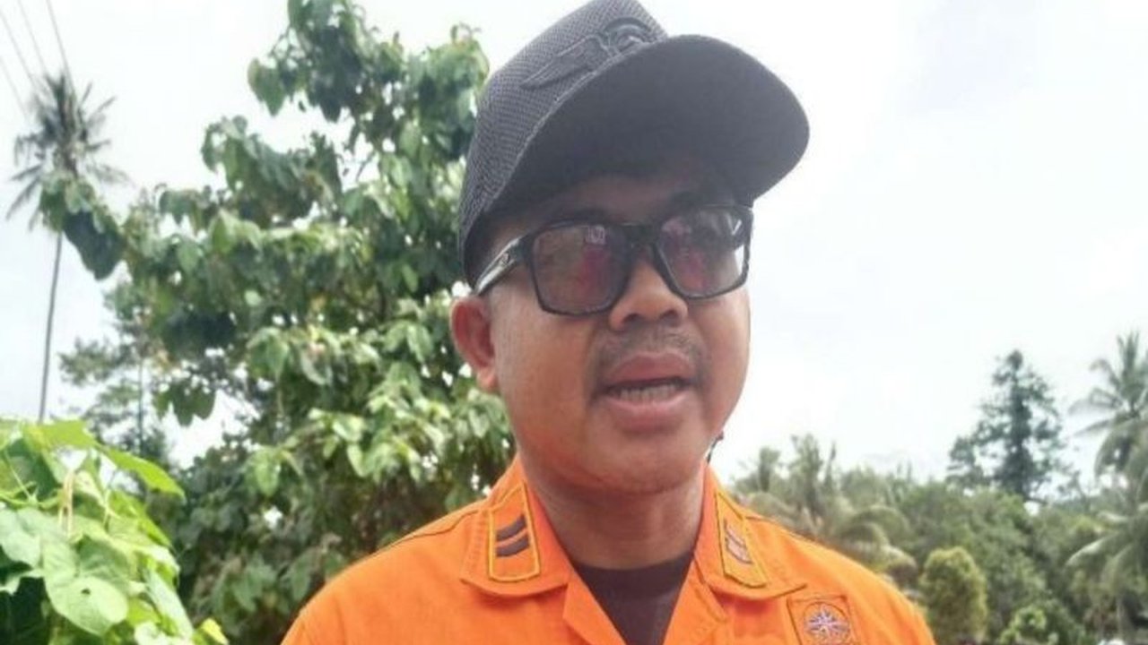 Antisipasi potensi kecelakaan, Kantor SAR Palu siagakan sembilan personel untuk melakukan pemantauan mobile di objek wisata bahari selama libur Lebaran Idul Fitri 1446 H/2025.