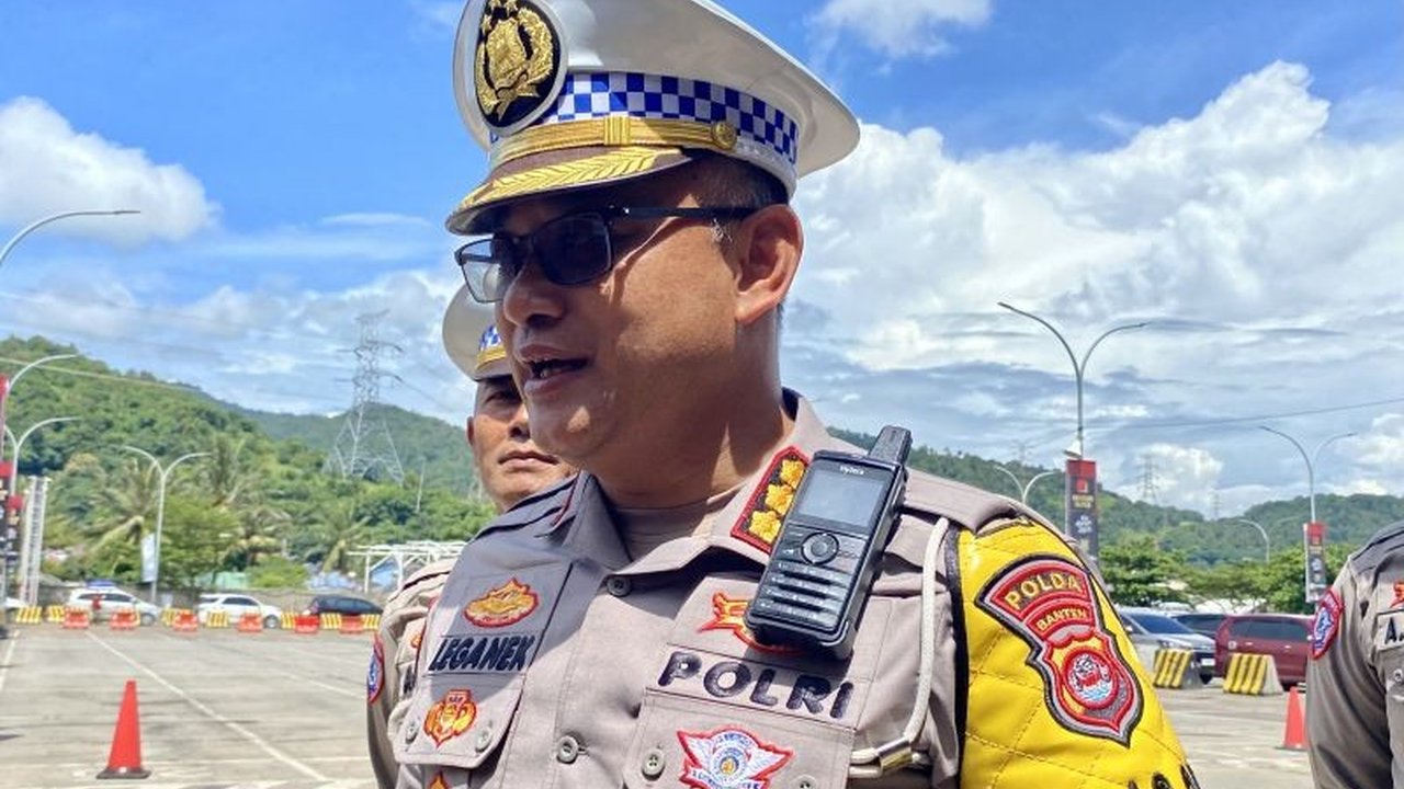 Polda Banten siapkan rekayasa lalu lintas di Pelabuhan Merak untuk mengantisipasi puncak arus balik Lebaran 2025 pada Sabtu malam, dengan pemisahan jalur kendaraan roda dua dan empat.