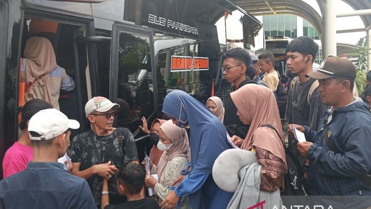 Program Arus Balik Gratis Kemenhub Bantu Warga Cirebon Pulang Kampung
