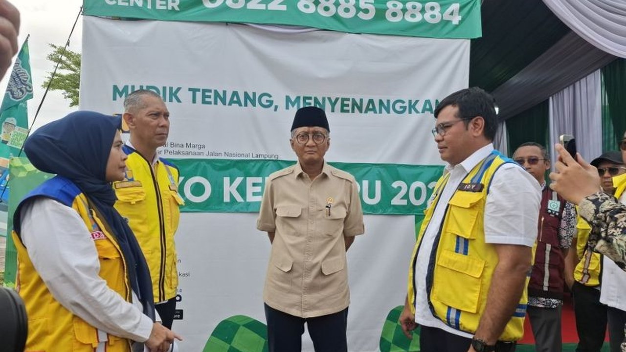 Menteri PU, Dody Hanggodo, meninjau kesiapan rest area KM 87 B JTTS di Lampung Selatan untuk memastikan kelancaran arus balik Lebaran 2025 dan mencegah penumpukan di Pelabuhan Bakauheni.