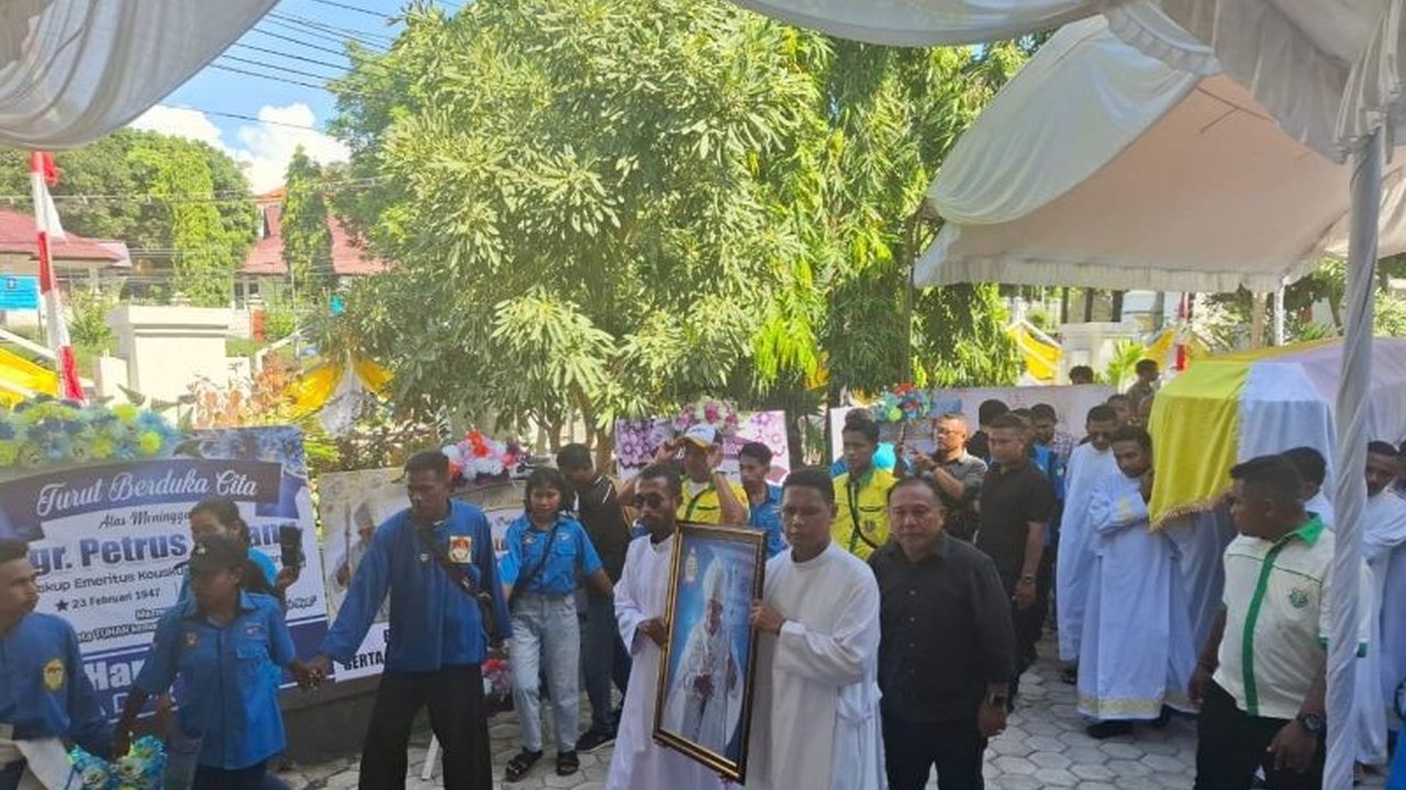 Gubernur NTT, Melki Laka Lena, mengenang Uskup Agung Emeritus Mgr. Petrus Turang sebagai tokoh agama yang peduli pada kesejahteraan umat dan masyarakat NTT di berbagai sektor, meninggalkan kenangan mendalam bagi banyak pihak.
