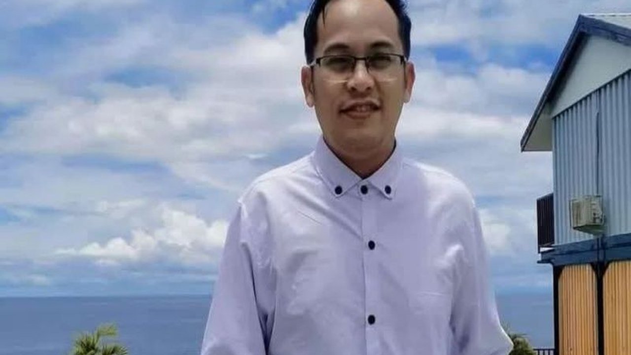 Gubernur Sulawesi Tengah, Anwar Hafid, memberikan bantuan biaya pemulangan jenazah Situr Wijaya, jurnalis asal Palu yang meninggal di Jakarta,  dengan kondisi tubuh lebam dan wajah bengkak.