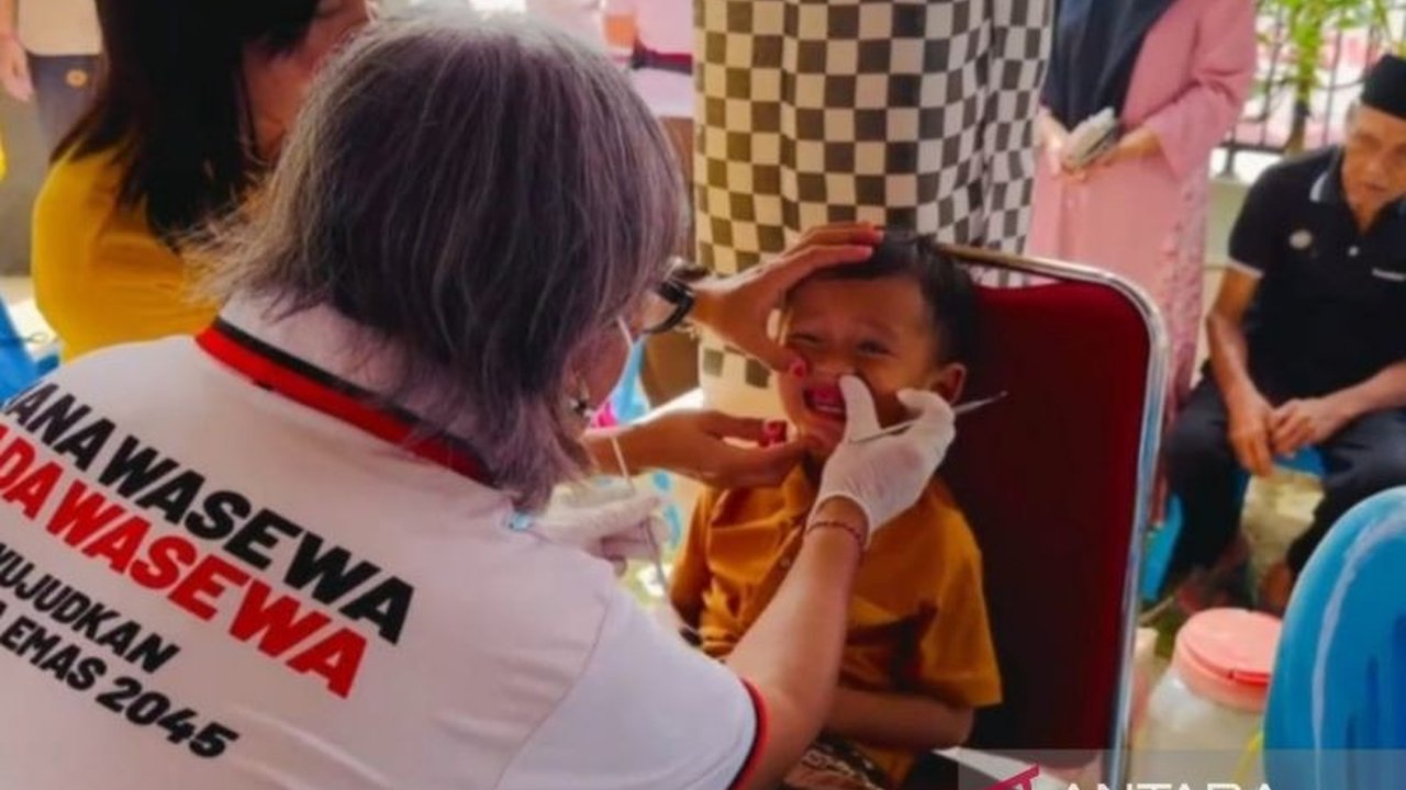 Panitia Nasional Hari Suci Nyepi menggelar bakti sosial berupa layanan cek kesehatan gratis di Pringsewu, Lampung, sebagai wujud nyata pelayanan antarsesama dan meningkatkan kesadaran pendataan kependudukan.