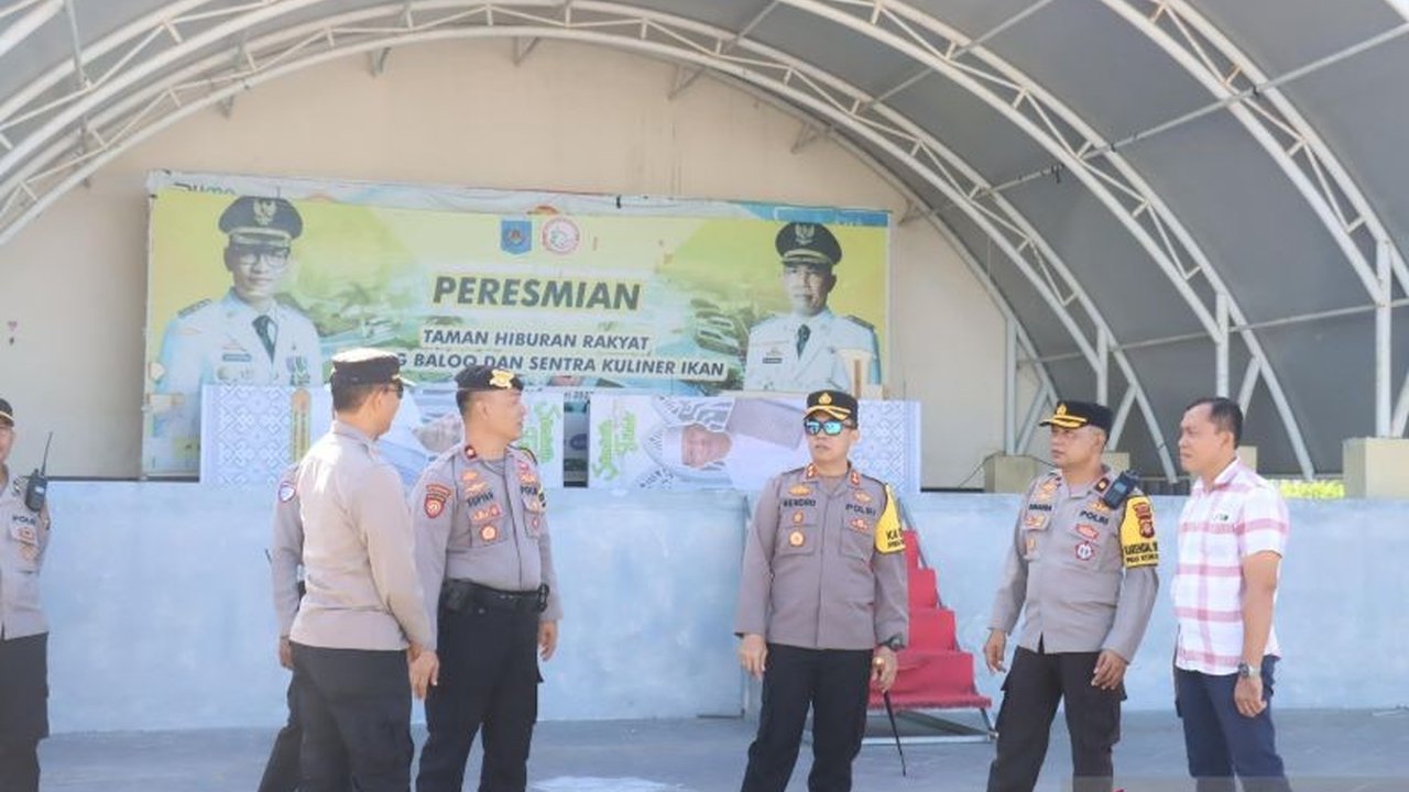 Pemkot Mataram menyiapkan Taman Wisata Loang Baloq dan Pantai Wisata Bintaro sebagai pusat perayaan tradisi Lebaran Topat pada 7 April 2025 mendatang, dengan pengamanan ketat dari kepolisian dan instansi terkait.