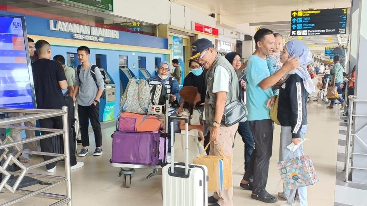 Kebijakan pemerintah memajukan libur sekolah dan menerapkan WFA membuat sebagian masyarakat mudik lebih awal untuk menghindari kepadatan arus mudik Lebaran 2025.